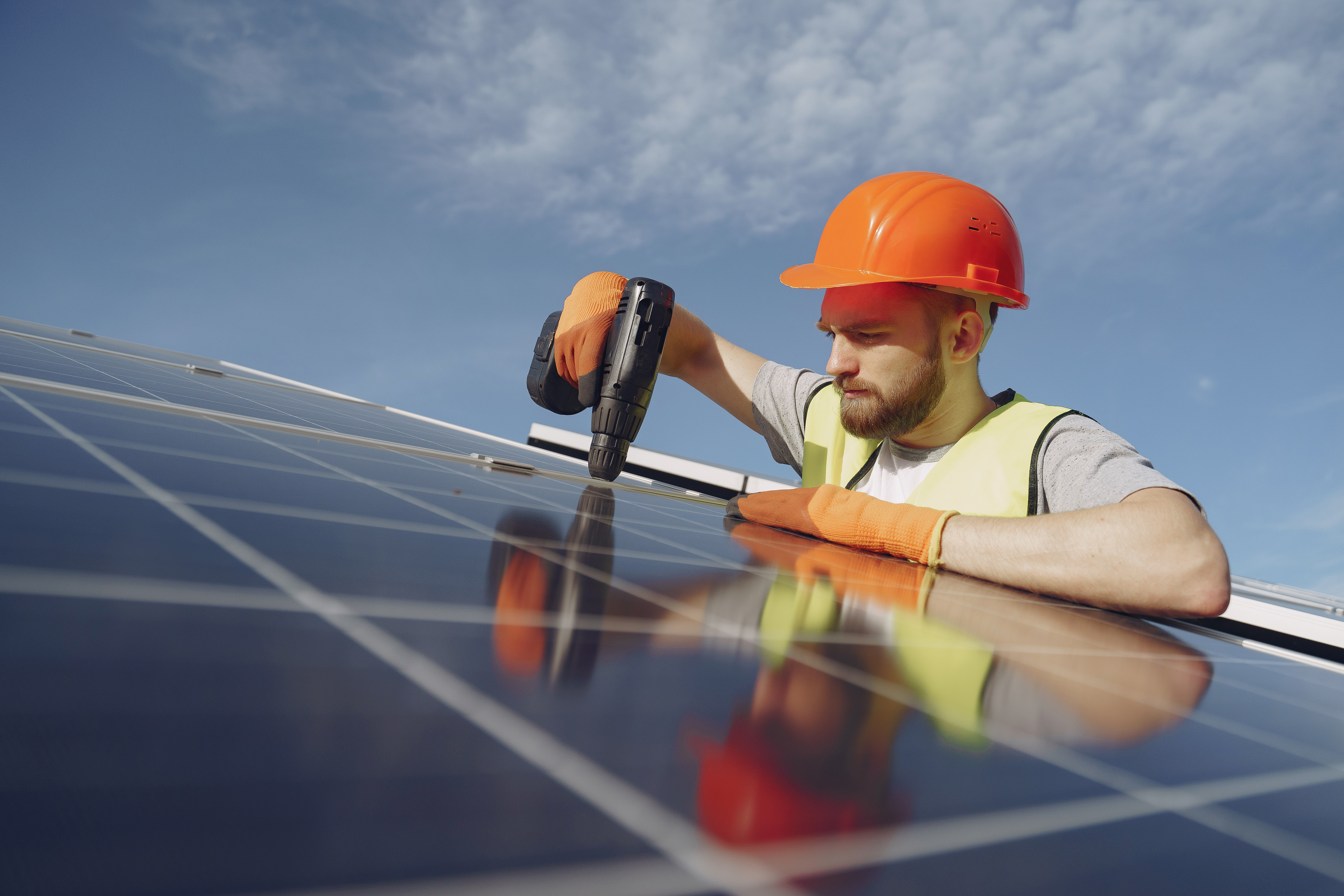 Montaj panouri fotovoltaice Braşov